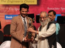 Anil Kapoor awarded with Master Deenanath Mangeshkar Award