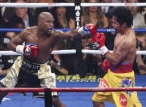 World Welterweight title : Floyd Mayweather Jr defeats Manny Pacquiao