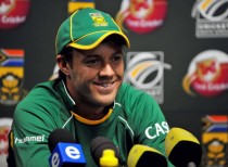 De Villiers crowned SA cricketer of the year for the second consecutive year