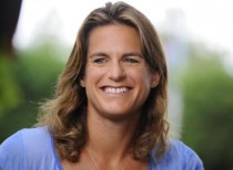 Amelie Mauresmo inducted into Tennis Hall of Fame