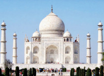 Taj Mahal becomes first historical monument in the world to have a Twitter account