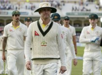 Michael Clarke and Chris Rogers retire from international cricket