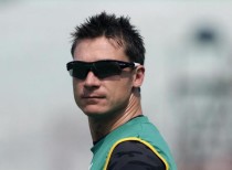 Cricket : Dale Steyn claims his 400th Test Wicket
