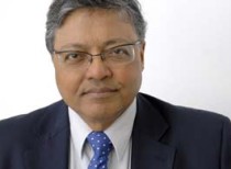 Journalist Mihir Bose honoured with lifetime achievement award in London