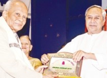 Trilochan Pradhan conferred with Kalinga Samman, 2014
