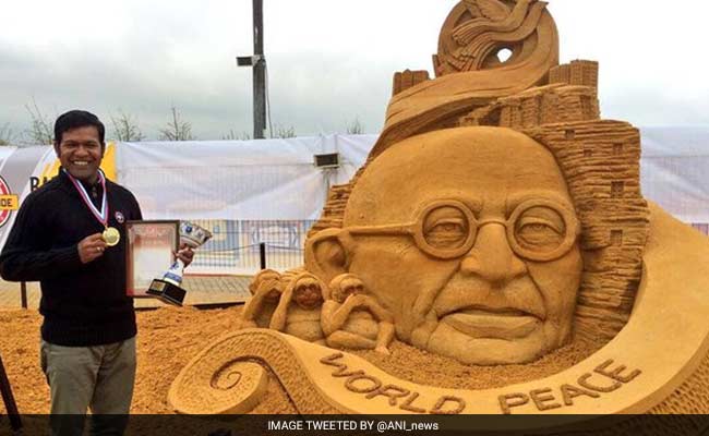 Sudarsan Pattnaik wins gold in sand art contest in Russia